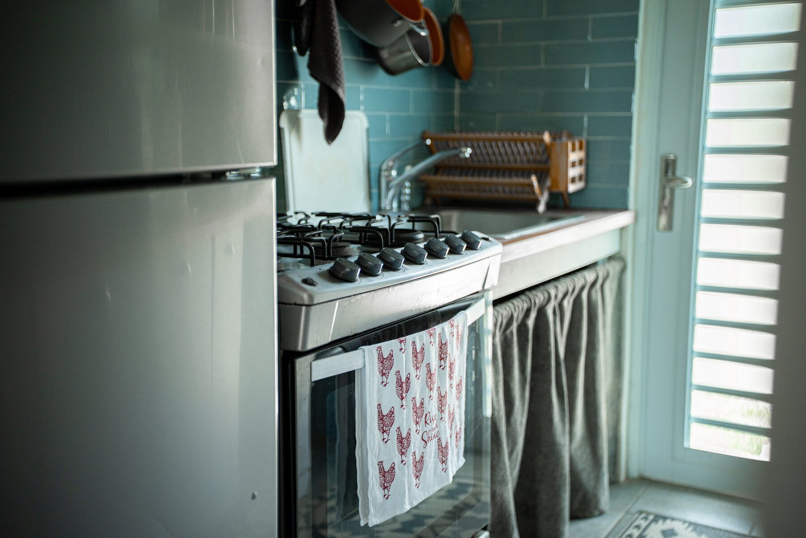 Kitchen sink and dish rack detail
