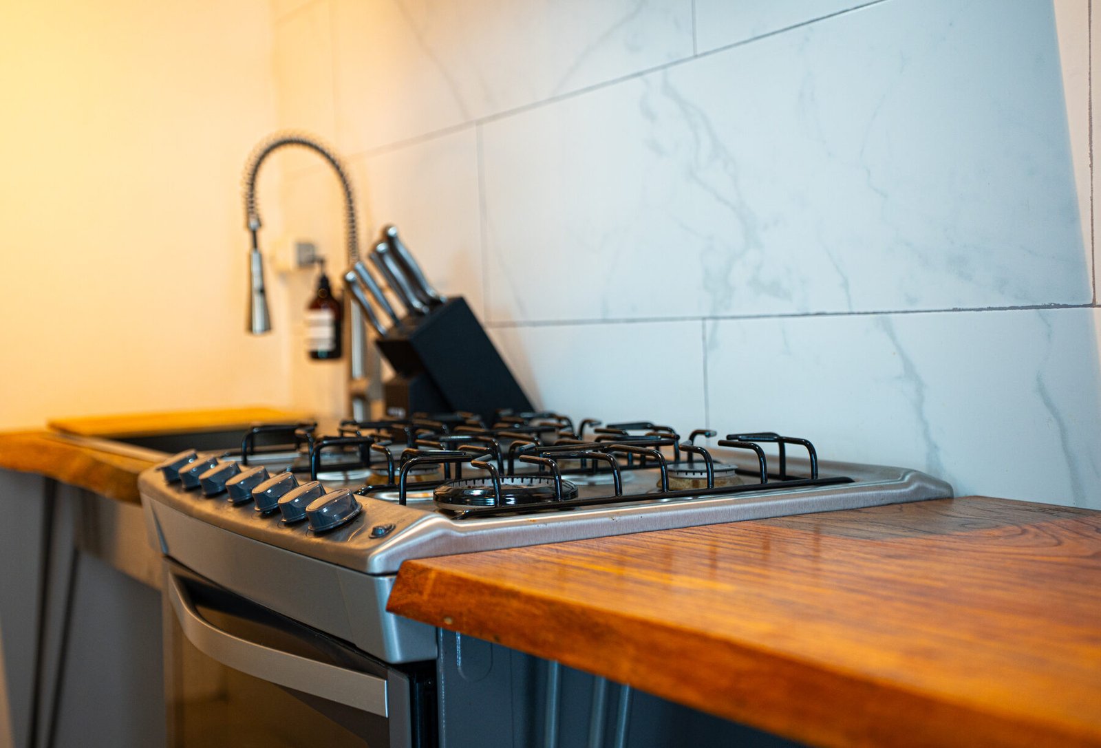 Gas range burner and knife block detail
